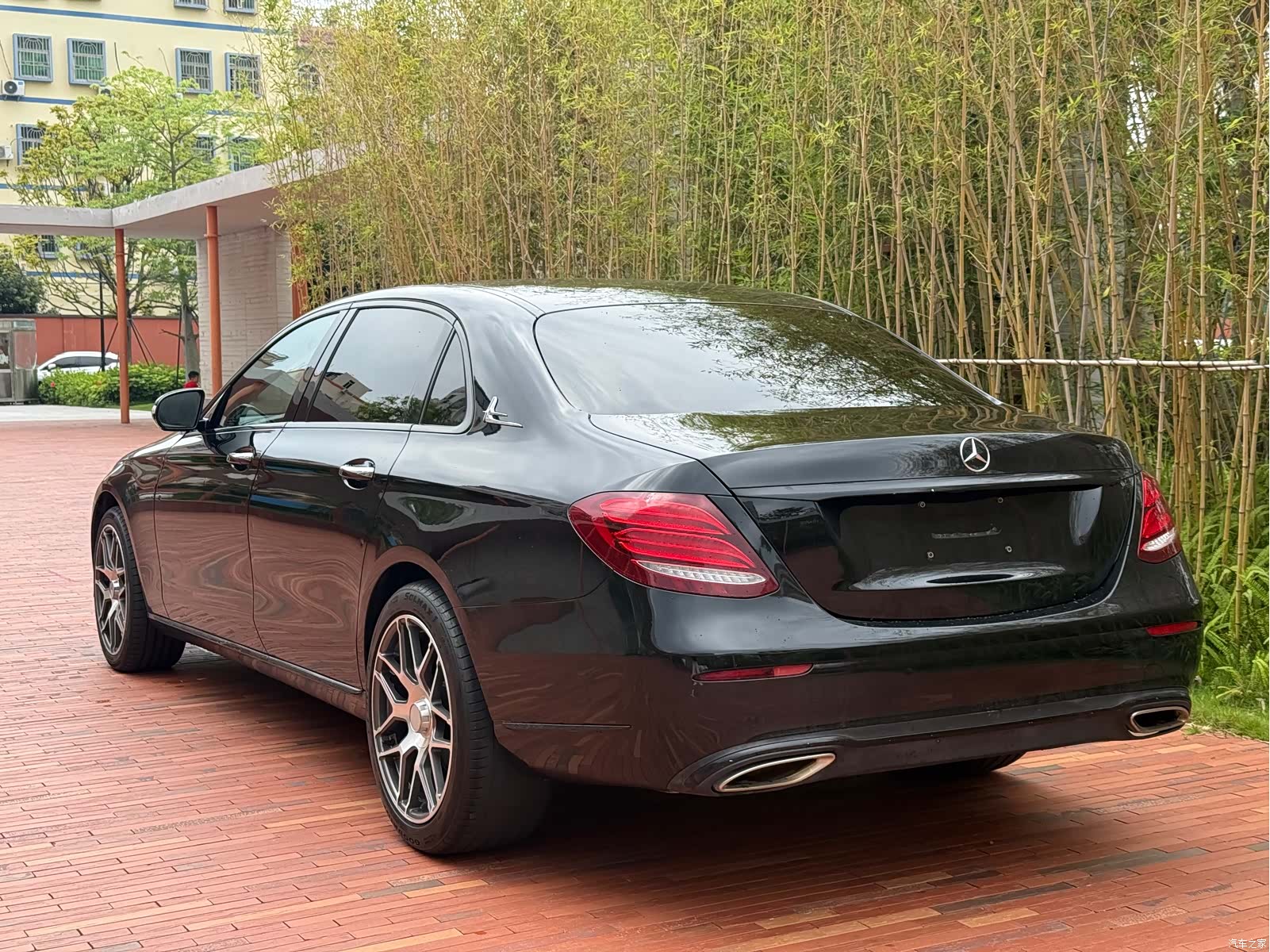 Mercedes-Benz E-Class, 2018 9
