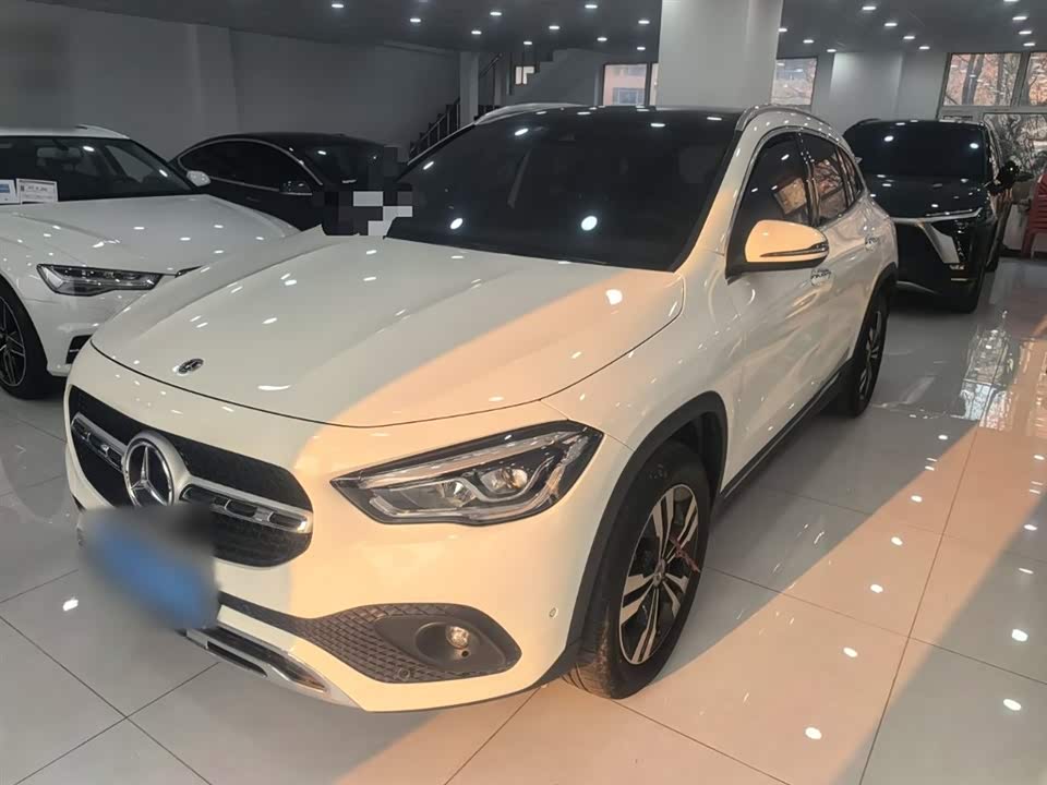 Mercedes-Benz GLA