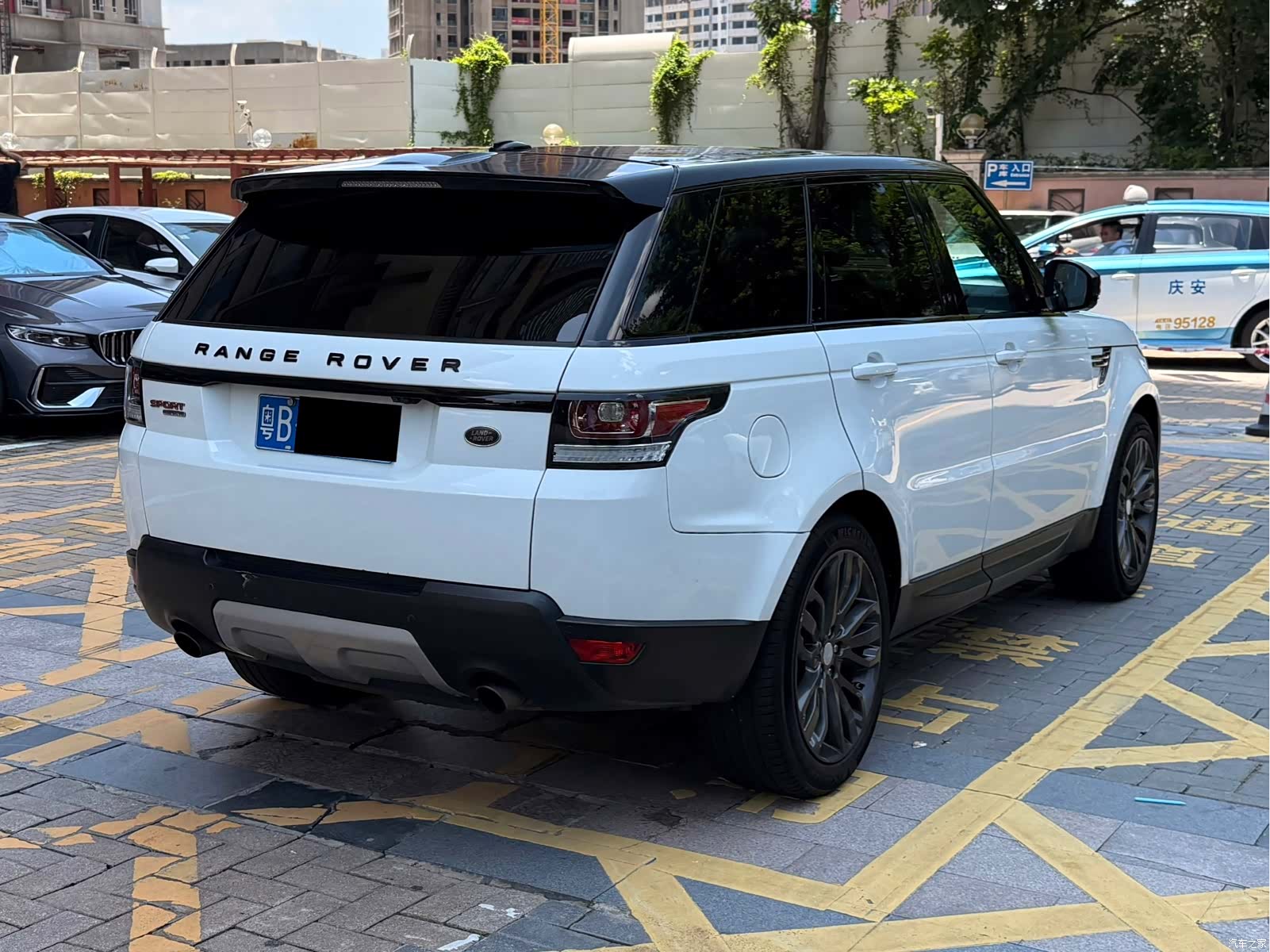 Land Rover Range Rover, 2015 11