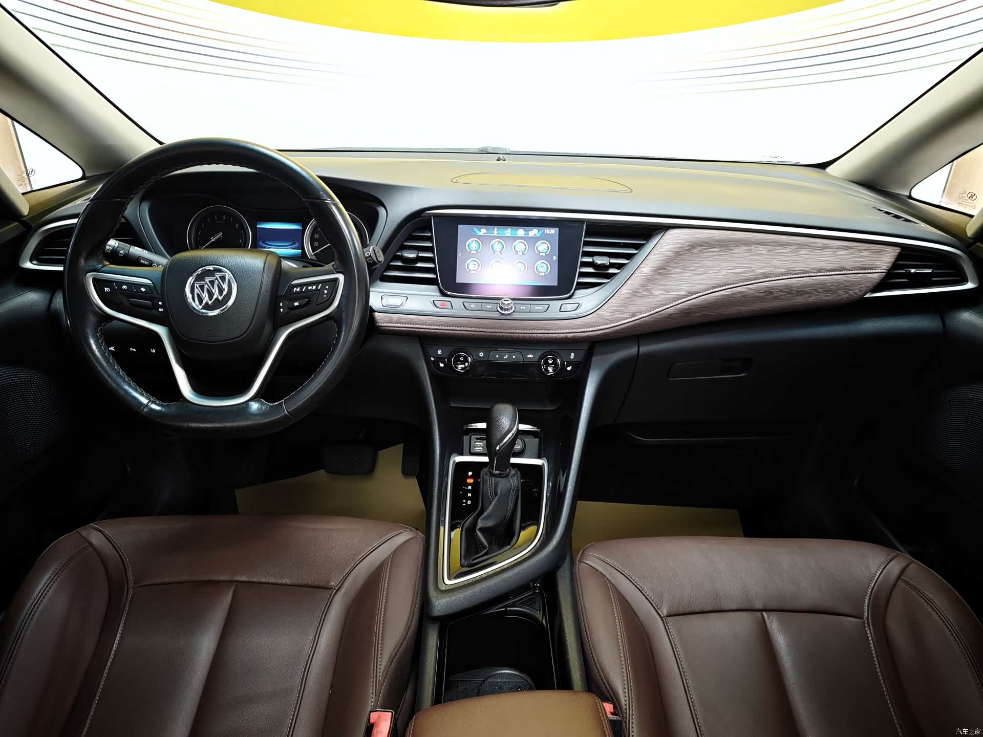 Buick GL6, 2018 7