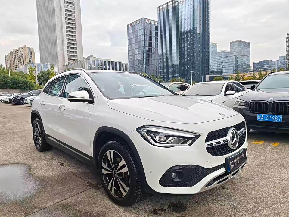 Mercedes-Benz GLA