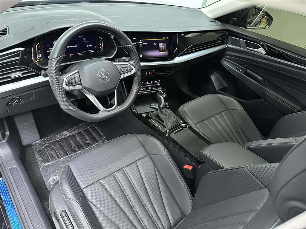 Volkswagen Passat, 2025 7