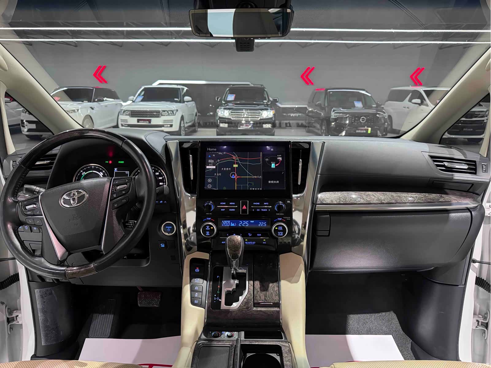 Toyota Alphard, 2021 13