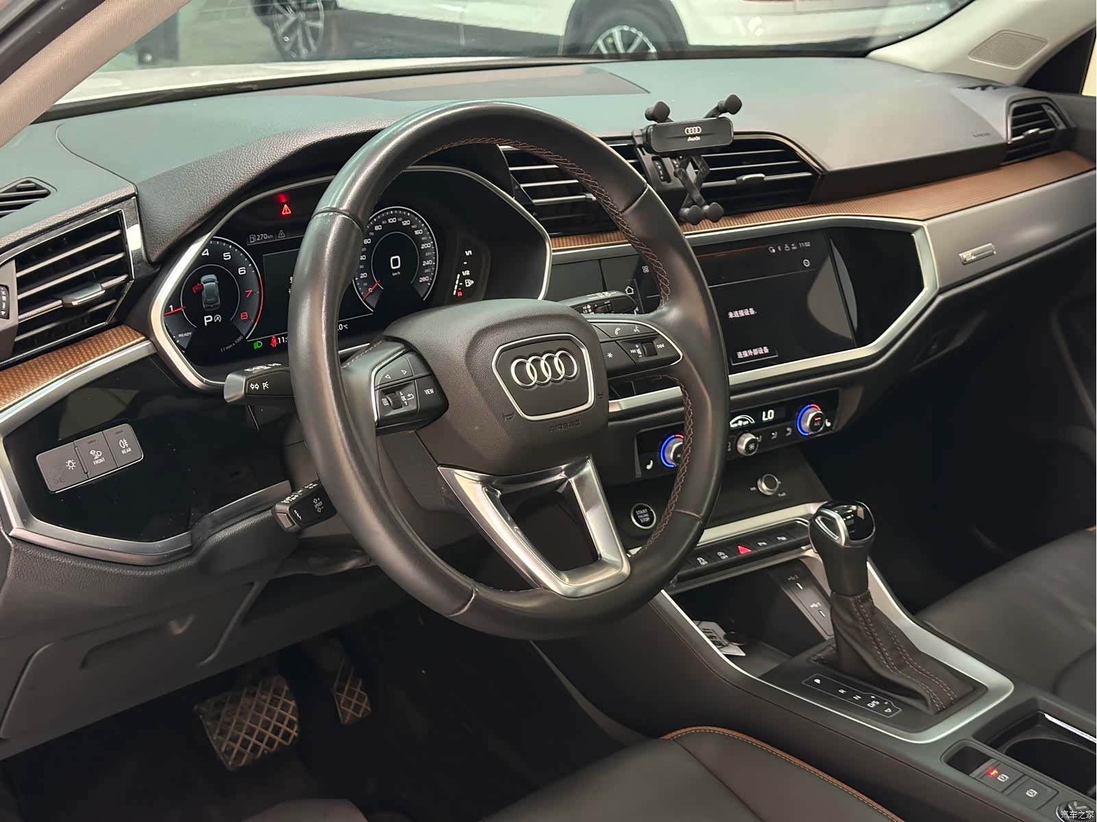 Audi Q3, 2023 13