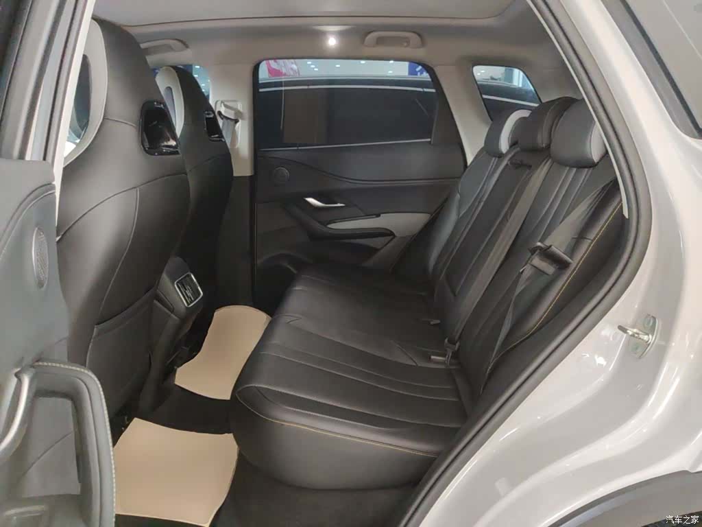 BYD HiAce, 2025 17