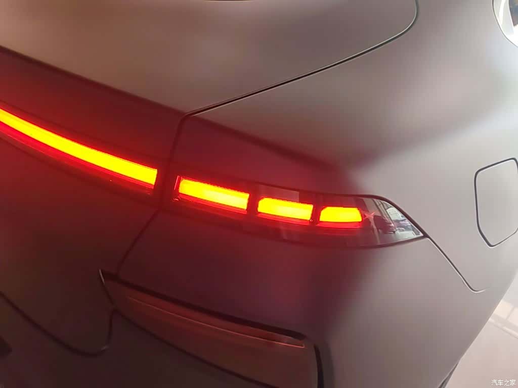 Xpeng P7, 2023 8