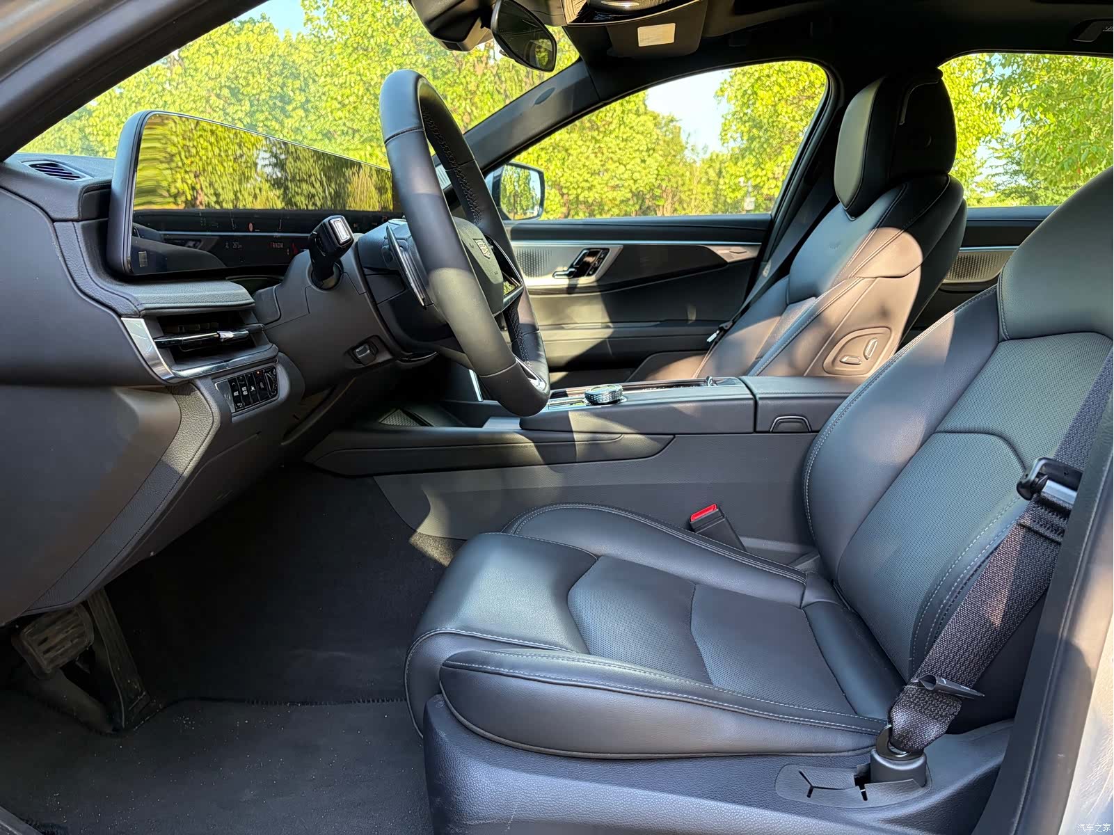 Cadillac CT6, 2025 все фото