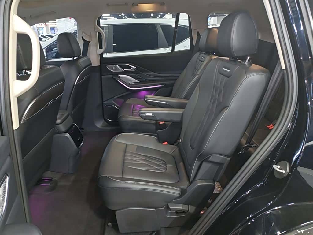 Hongqi HS7, 2024 17
