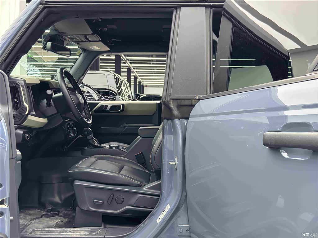 Ford Bronco, 2025 8