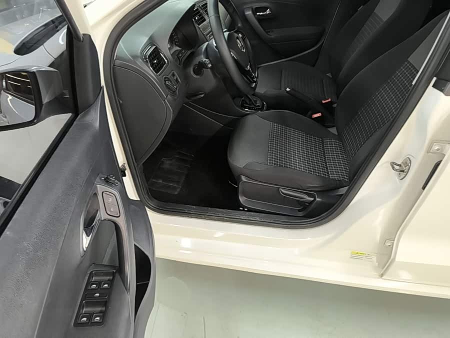 Volkswagen Polo 2018, фото 16