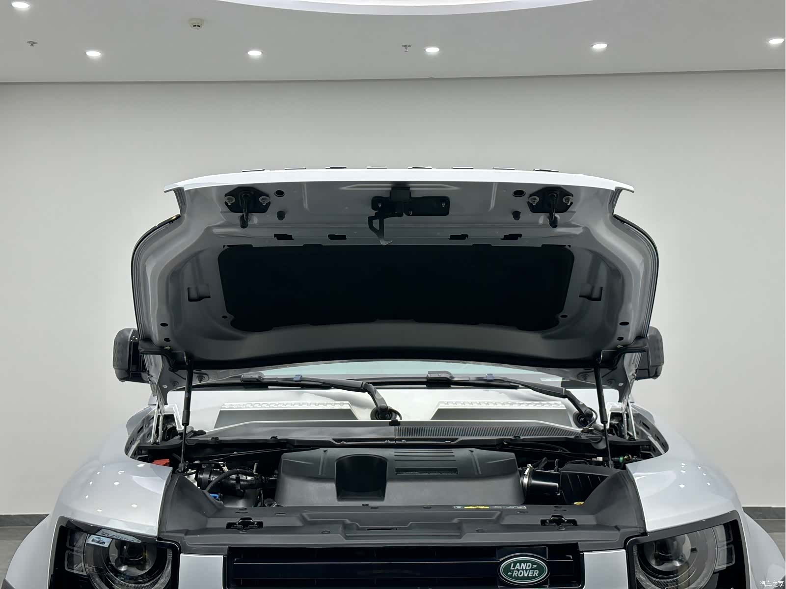 Land Rover Defender, 2021 21