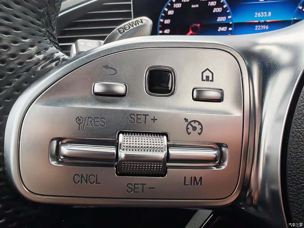 Mercedes-Benz GLE, 2023 12