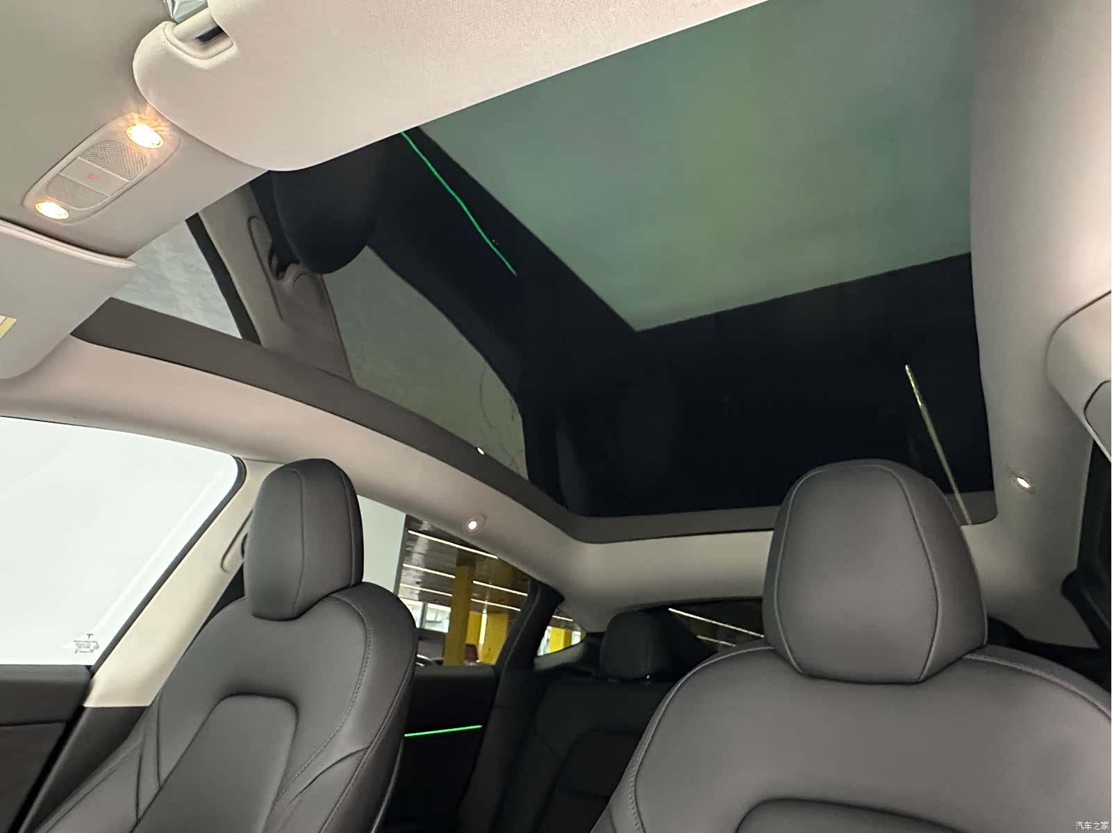 Tesla Model Y, 2022 21