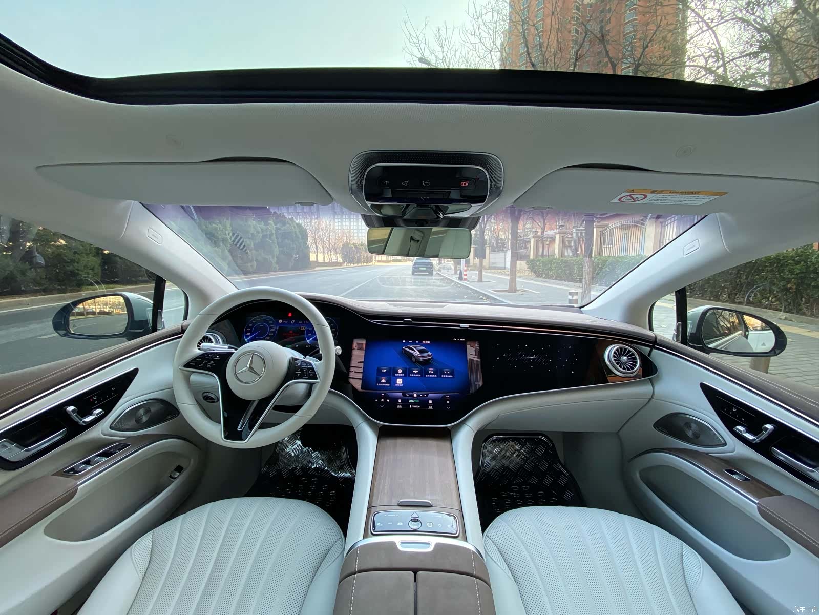 Mercedes-Benz EQS, 2024 14