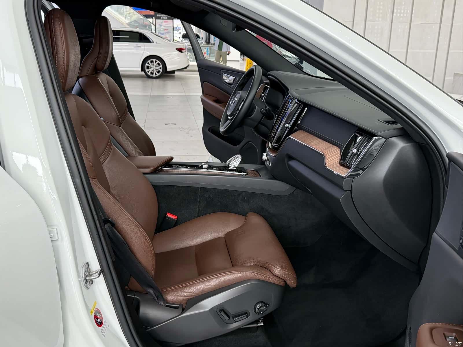 Volvo XC60, 2022 12