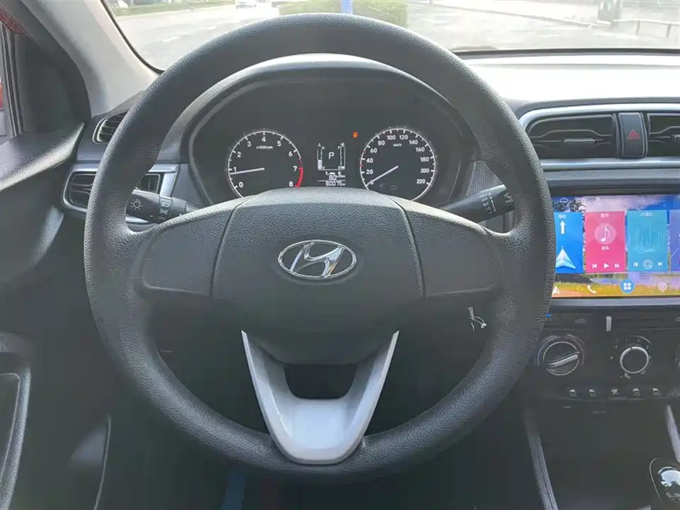 Hyundai Rena