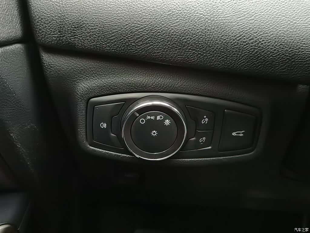 Lincoln MKC, 2018 21