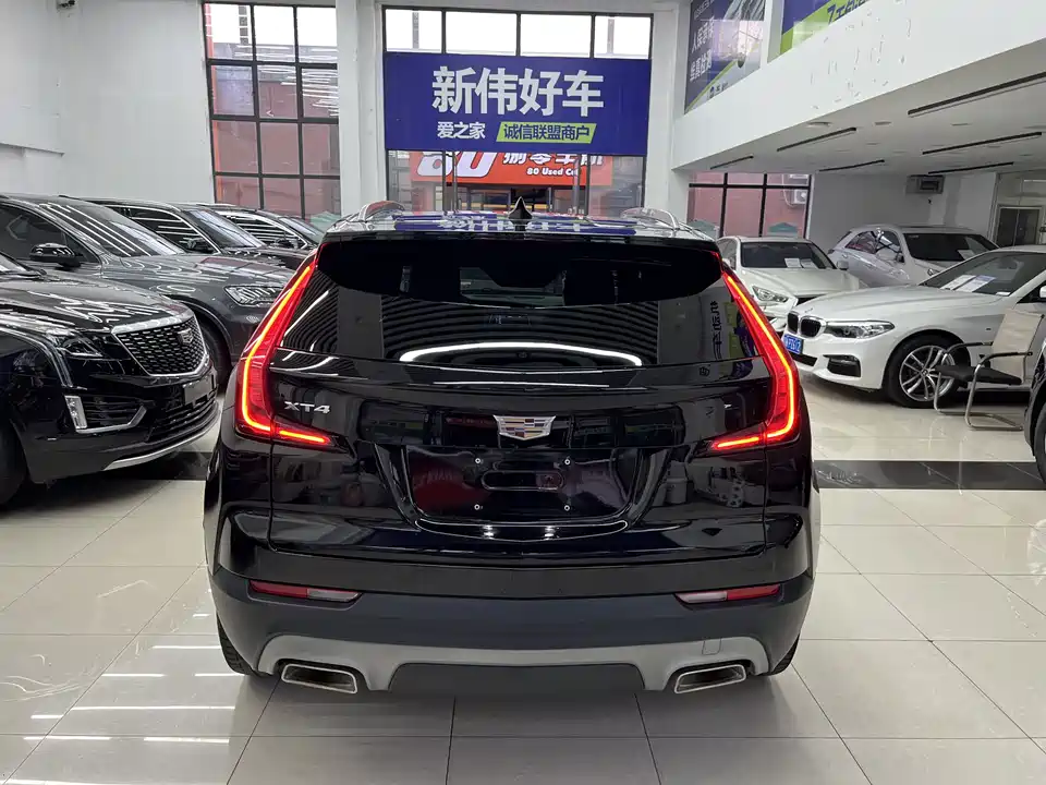 Cadillac XT4