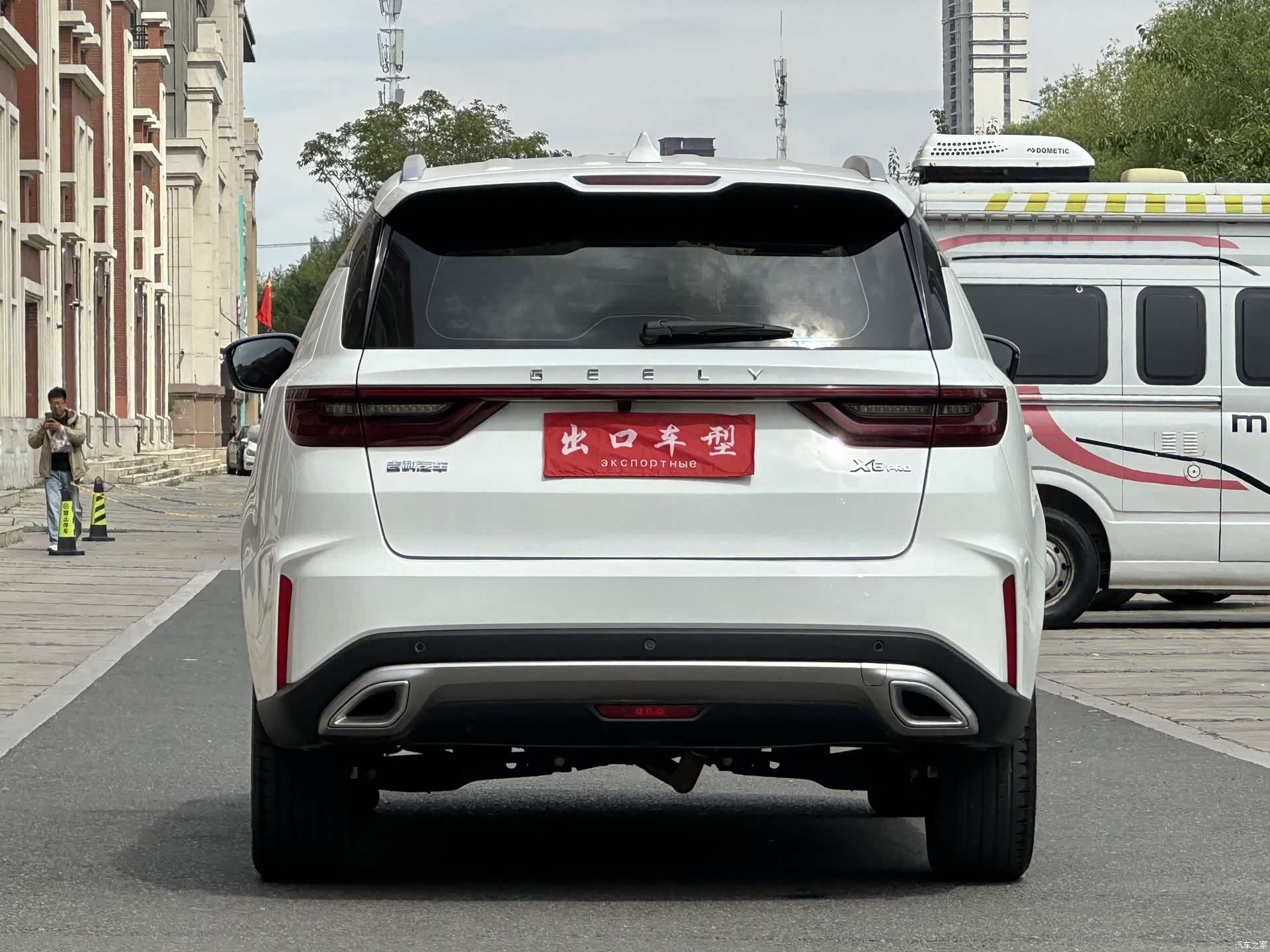 Geely X6, 2022 все фото