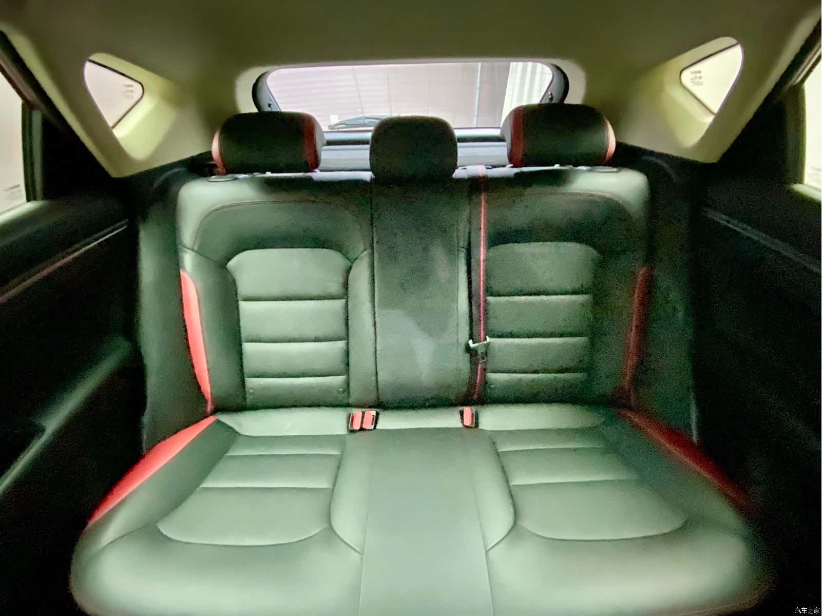 Geely Emgrand, 2020 15