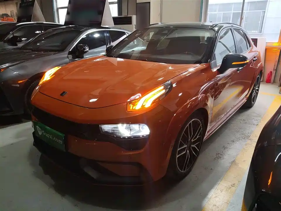 Lynk & Co 02 Hatchback