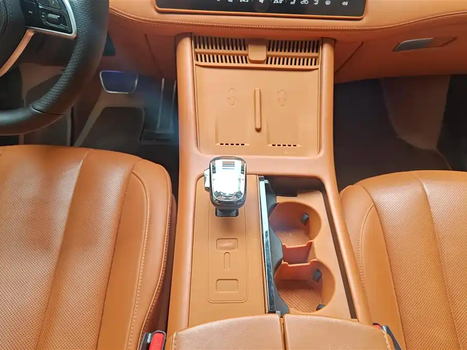 AITO Ask the world M7