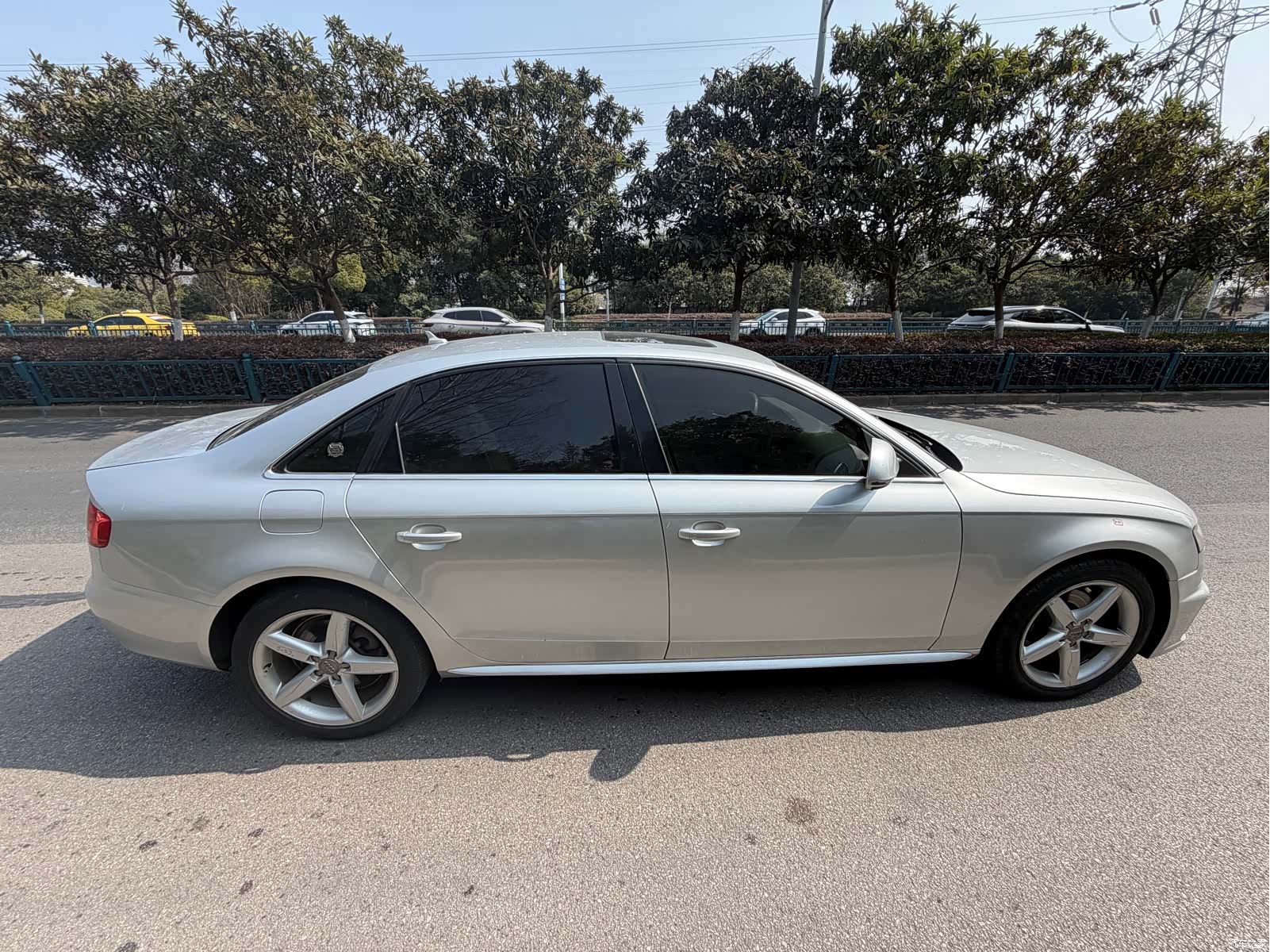 Audi A4L, 2012 4