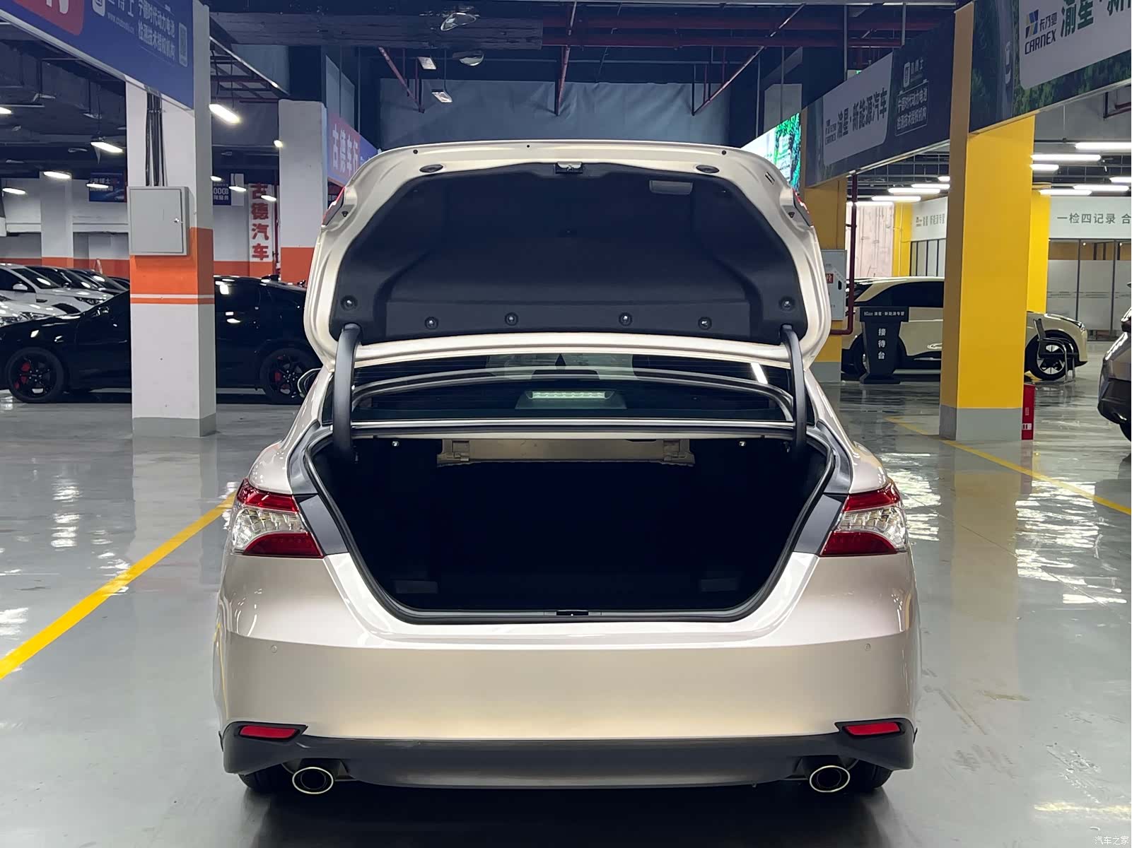 Toyota Camry, 2023 27