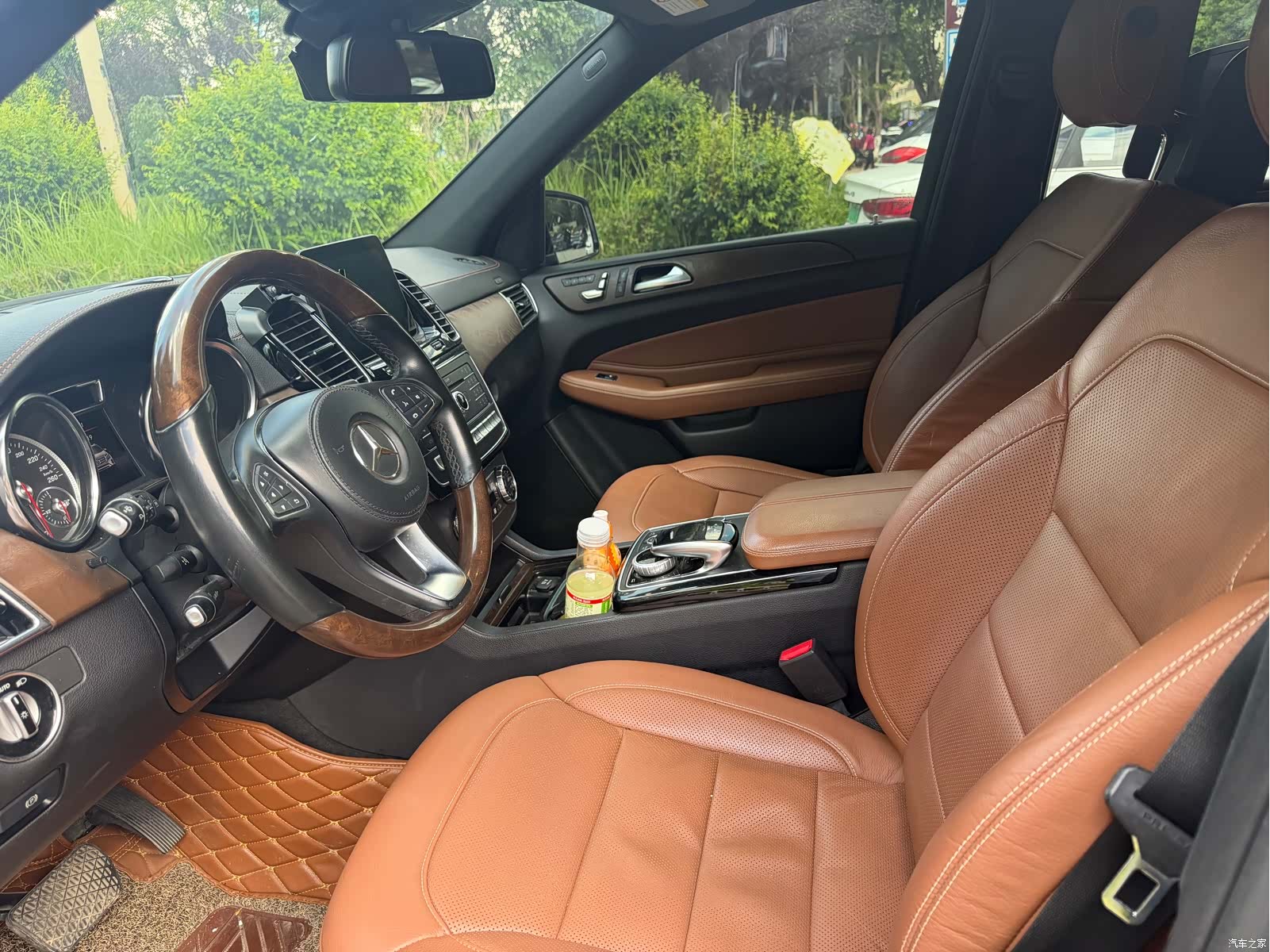 Mercedes-Benz GLS, 2018 8