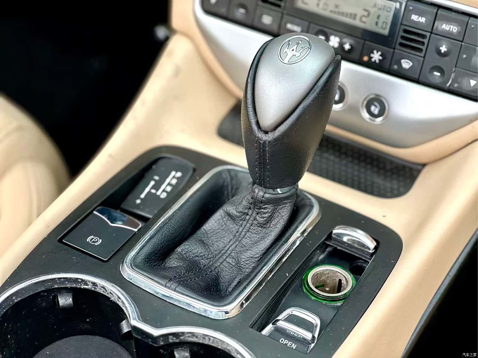 Maserati GranCabrio, 2014 11