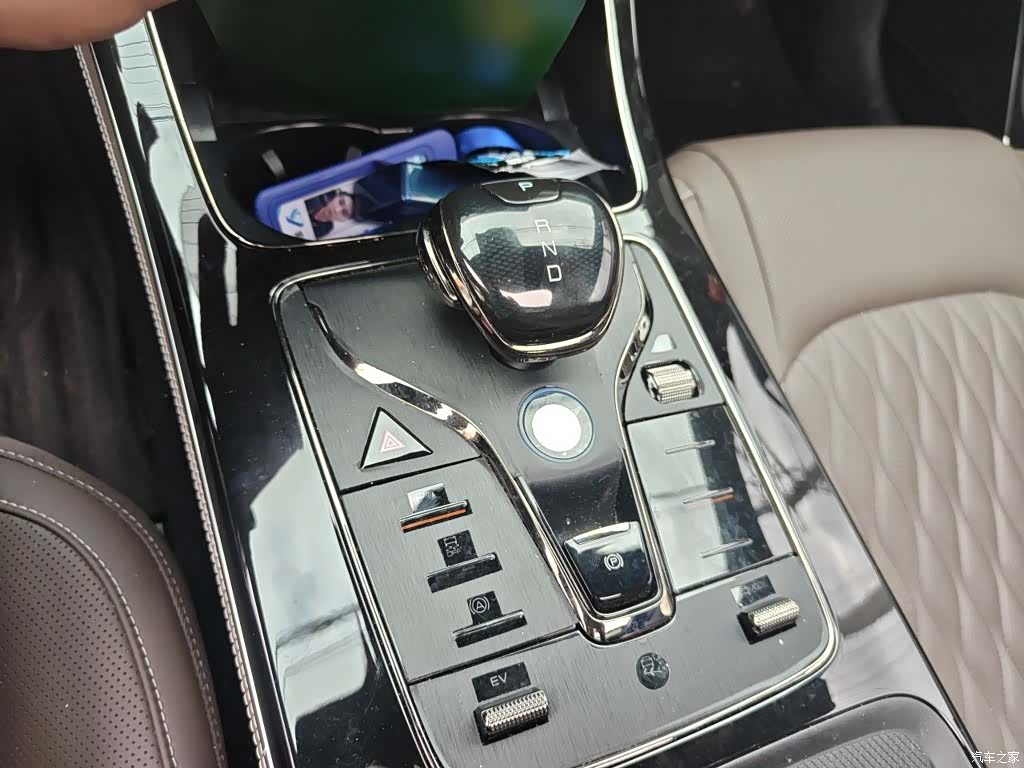 BYD Han, 2024 10