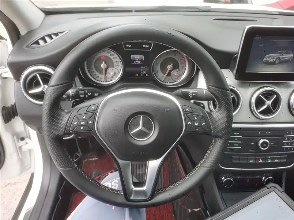 Mercedes-Benz GLA