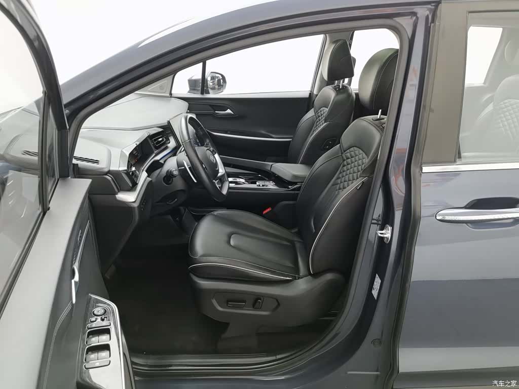 Hyundai Custo, 2022 10
