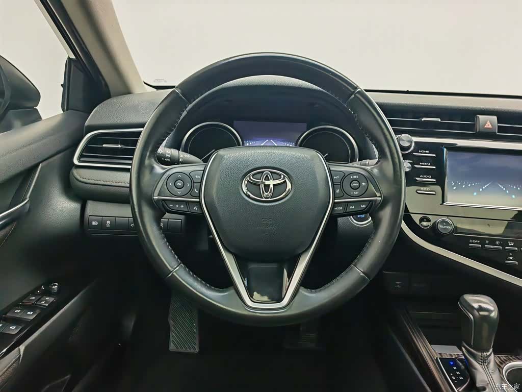 Toyota Camry, 2018 11