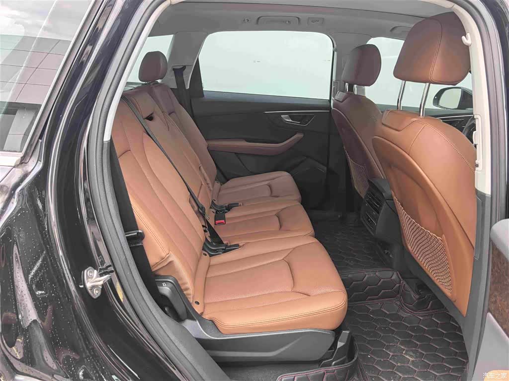 Audi Q7, 2024 7