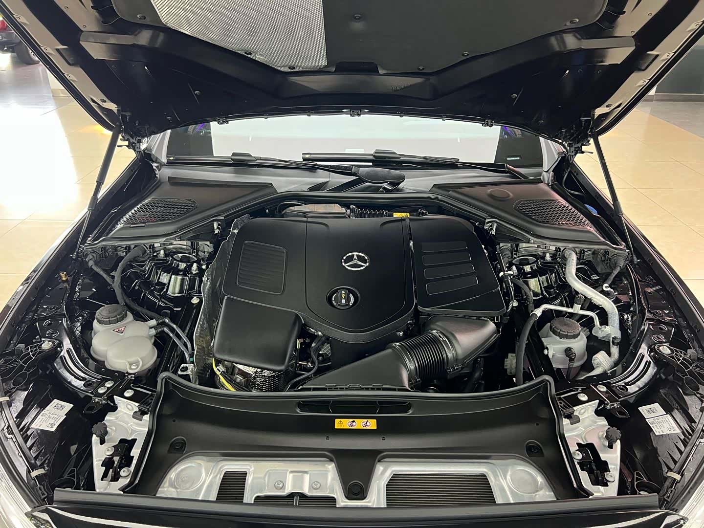Mercedes-Benz E-Class, 2025 25