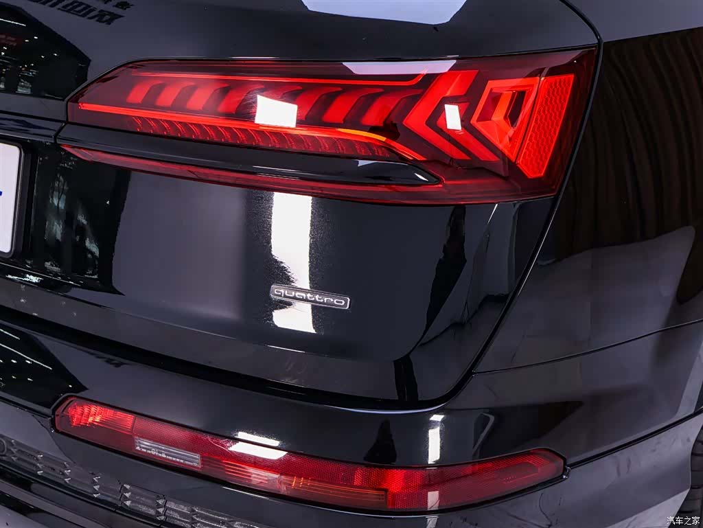 Audi Q7, 2022 9
