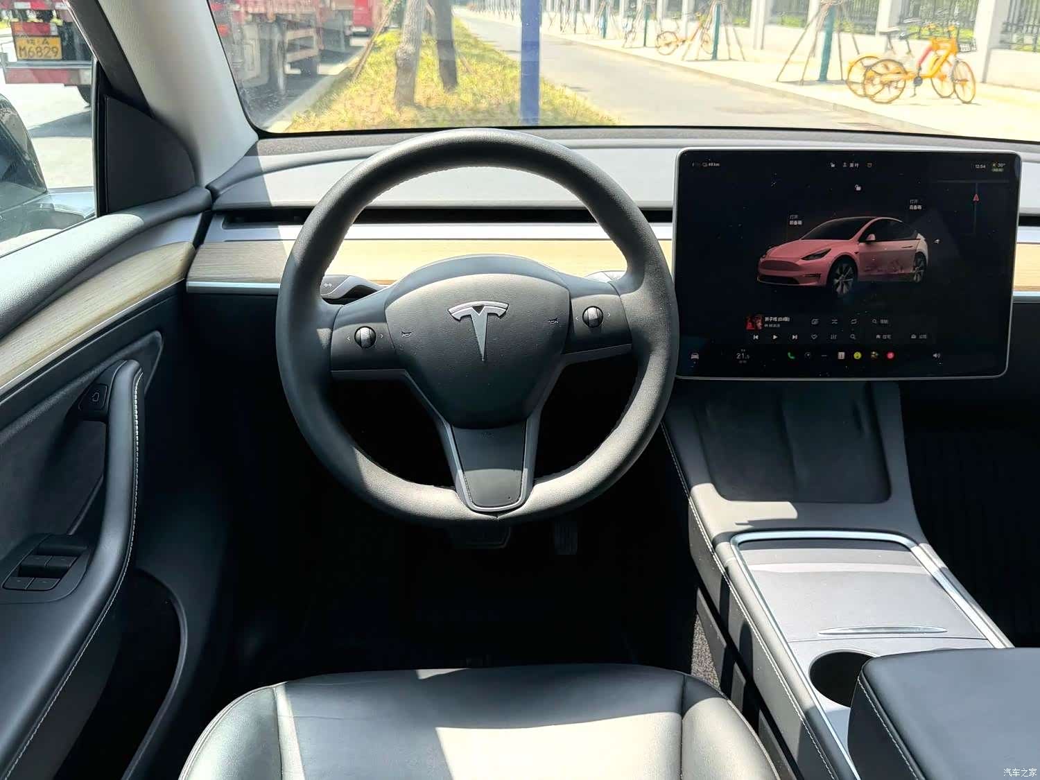 Tesla Model Y, 2023 8