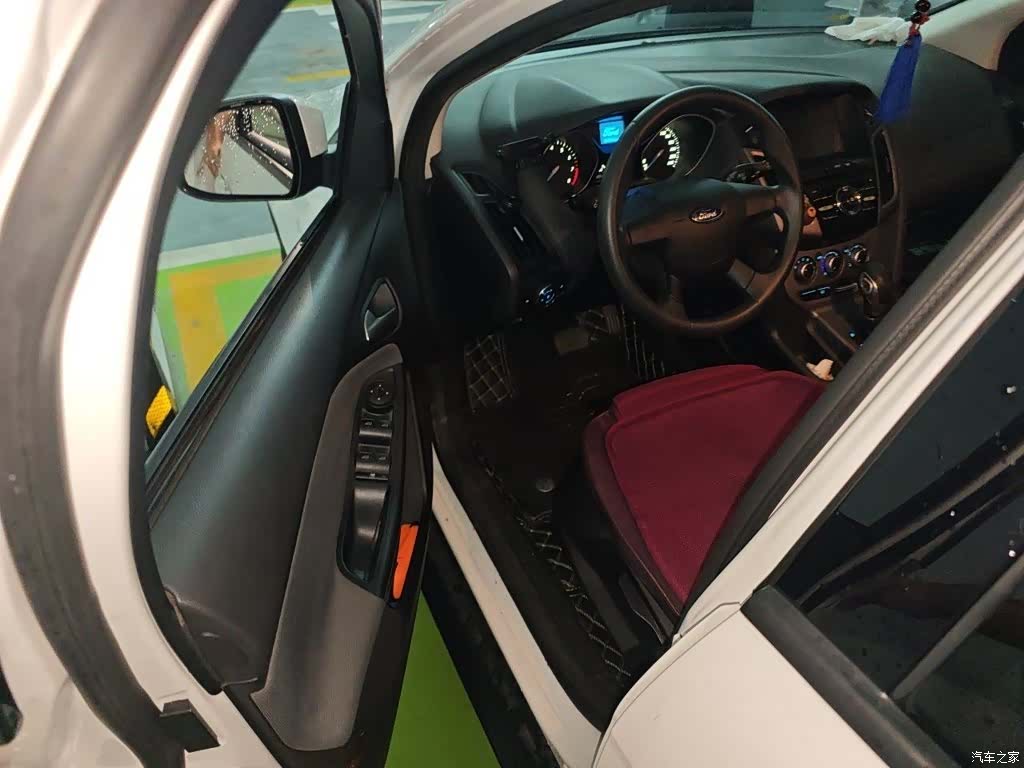 Ford Focus, 2015 13