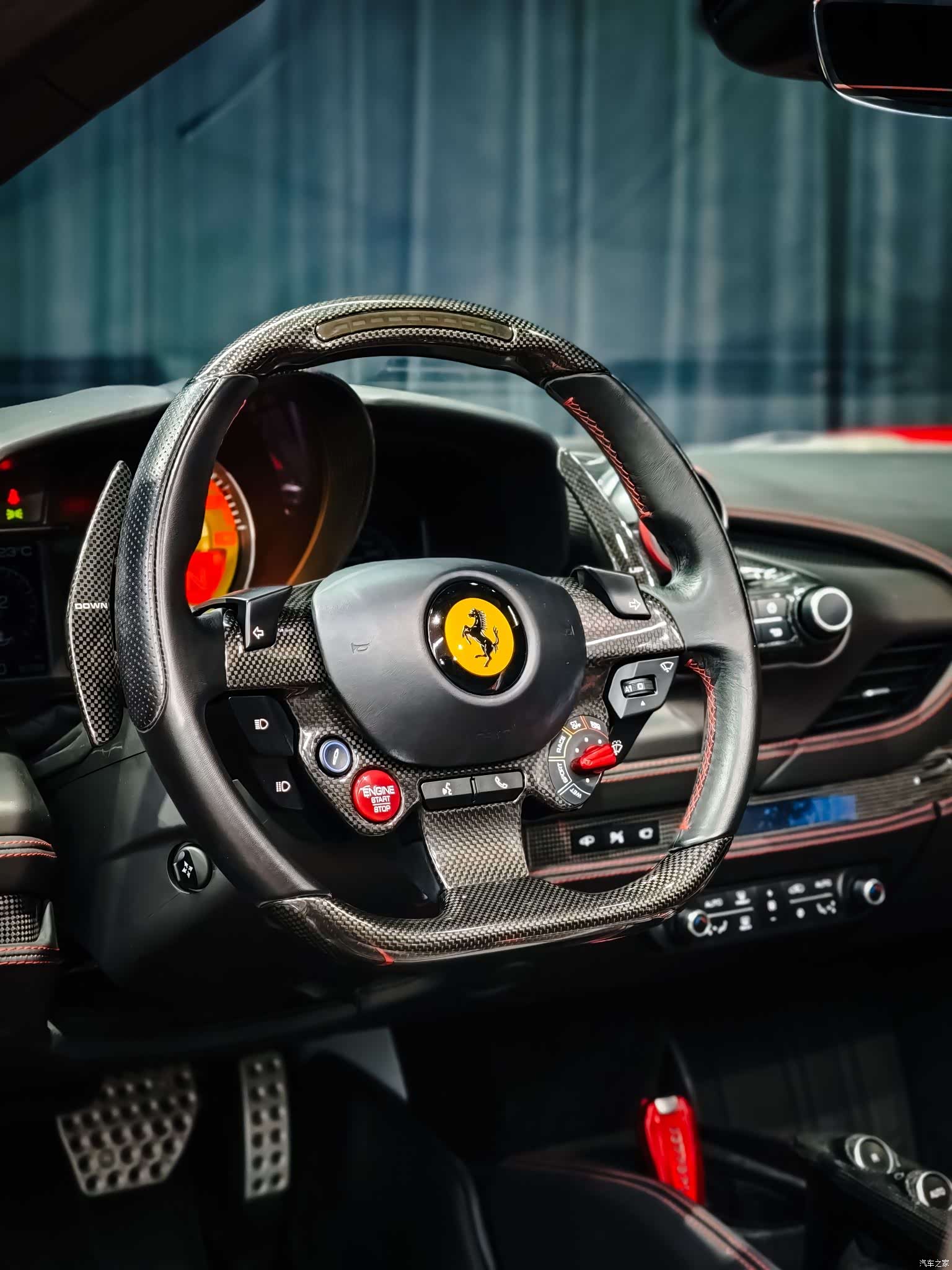 Ferrari F8, 2023 13