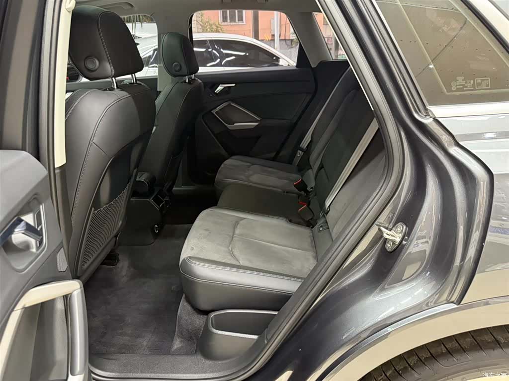 Audi Q3, 2023 18