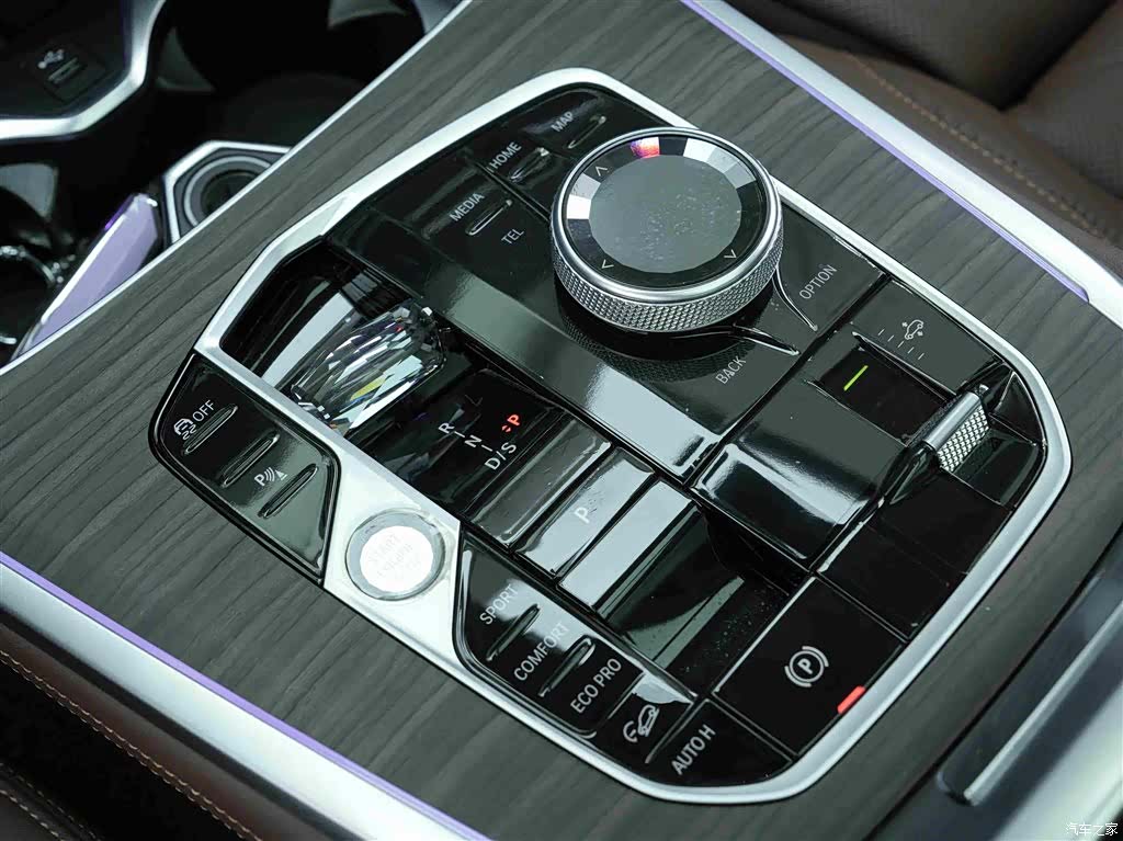 BMW X7, 2023 10