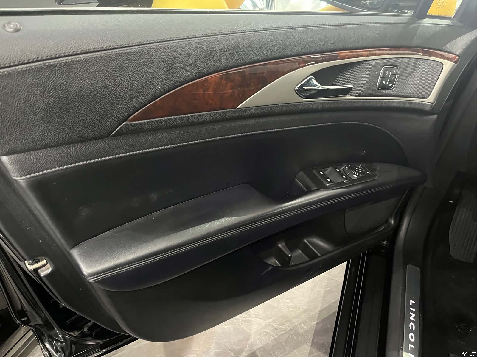 Lincoln MKZ, 2017 11