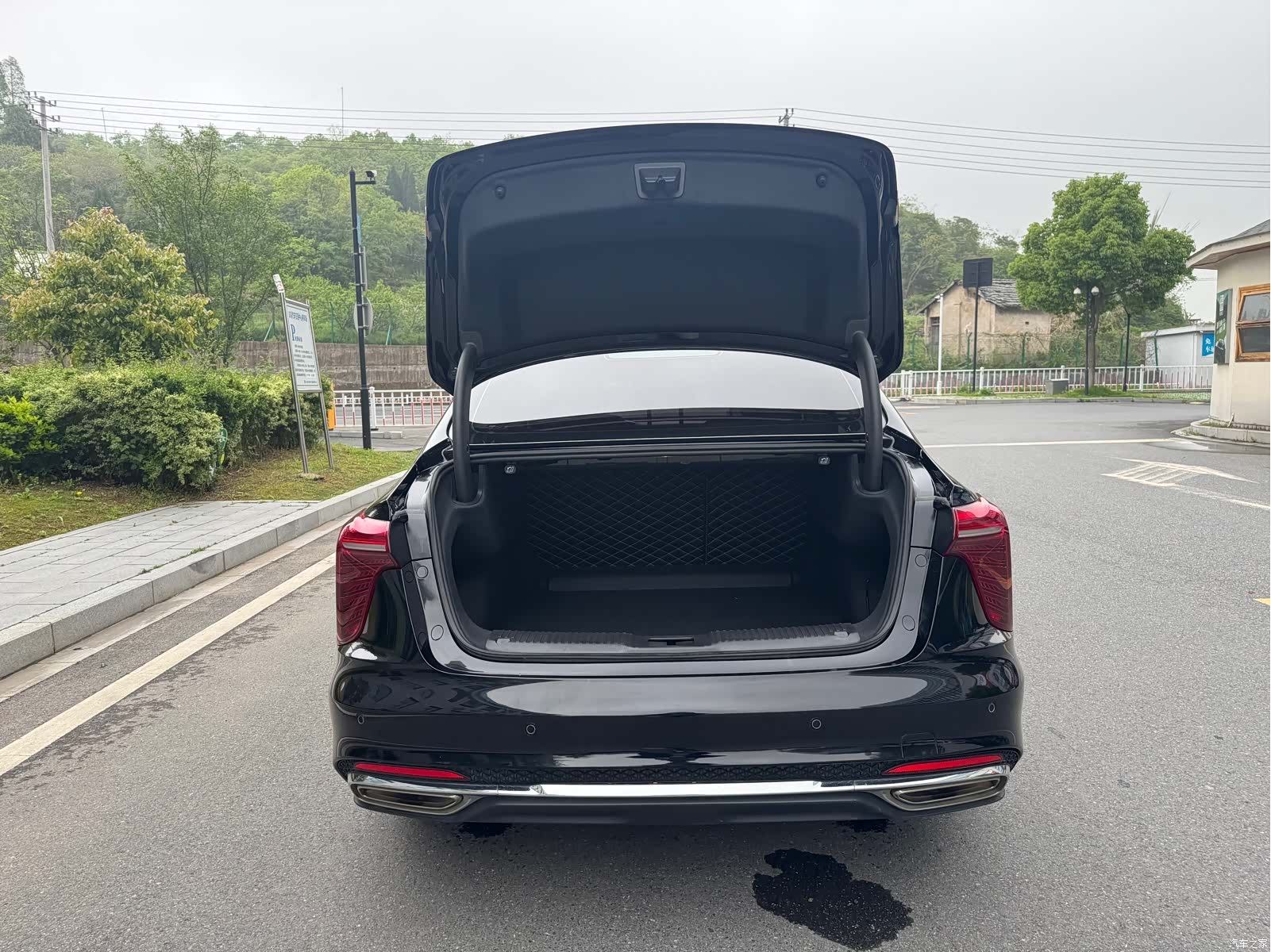 Hongqi H5, 2023 17