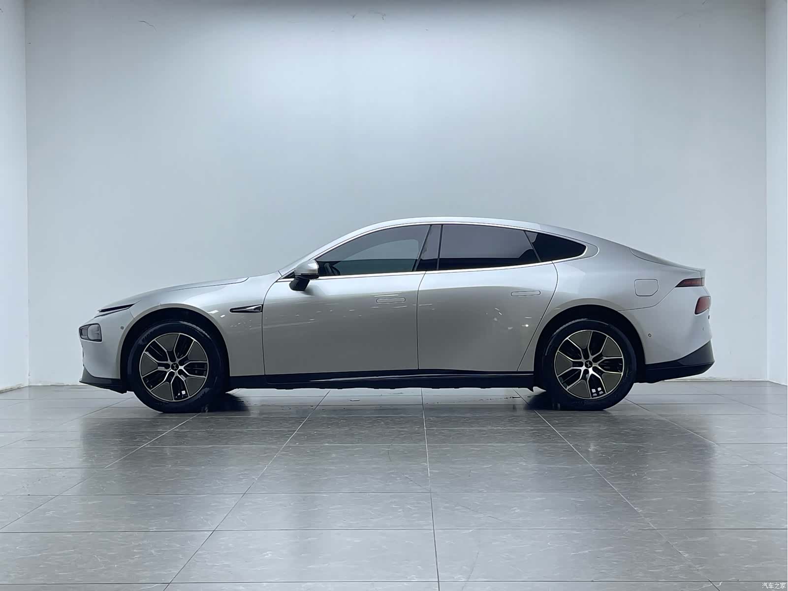 Xpeng P7, 2025 8