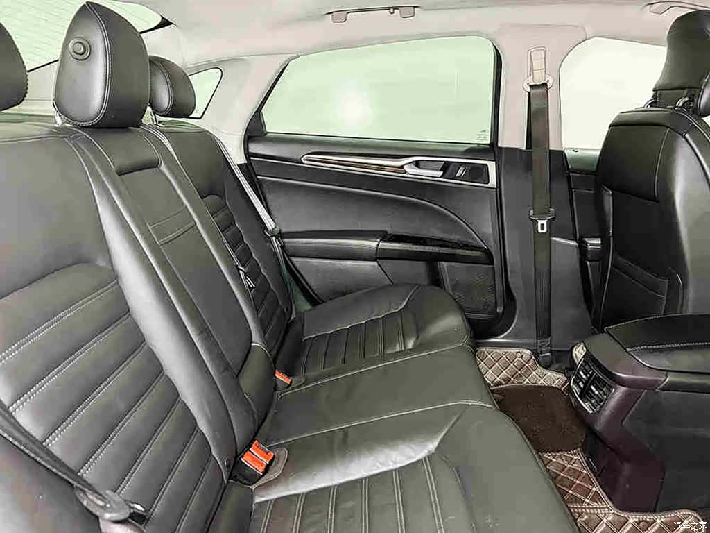 Ford Mondeo, 2015 7