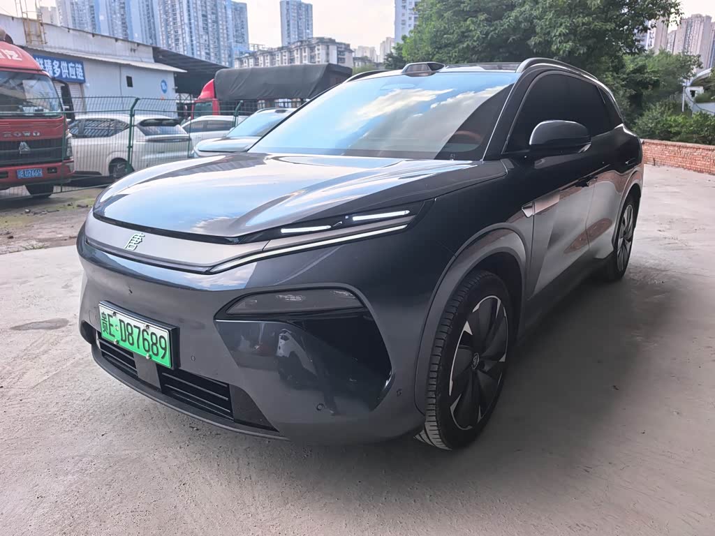 BYD Tang L