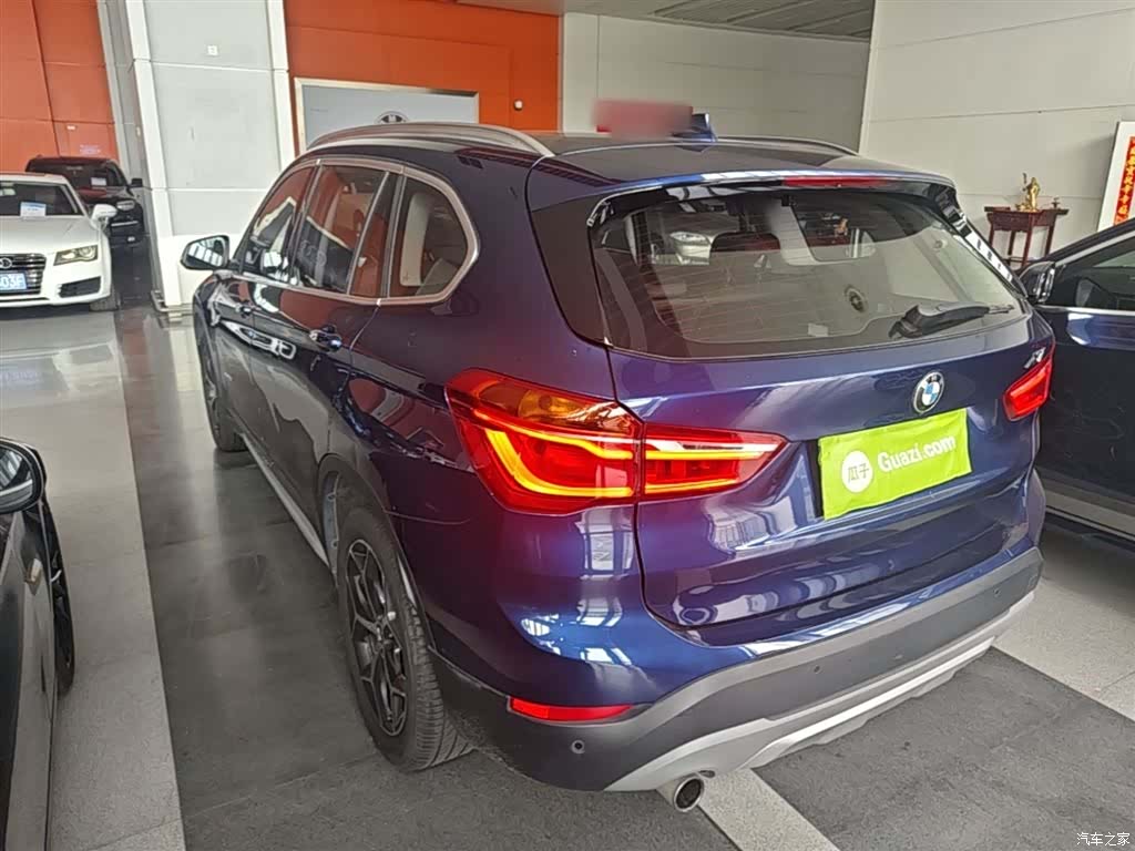 BMW X1, 2018 все фото
