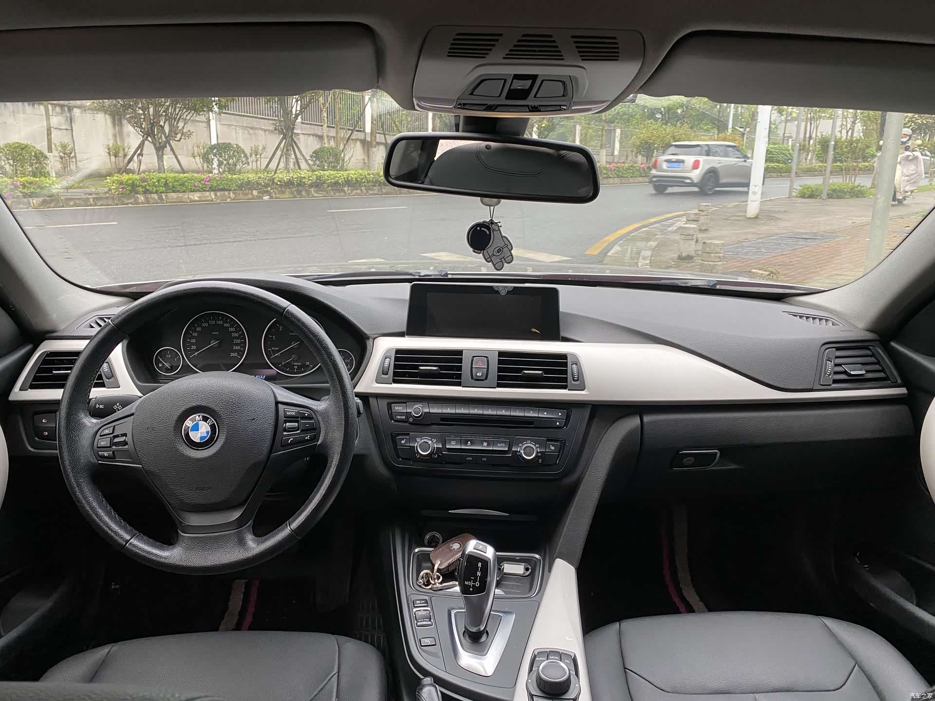 BMW 3 Series, 2015 12