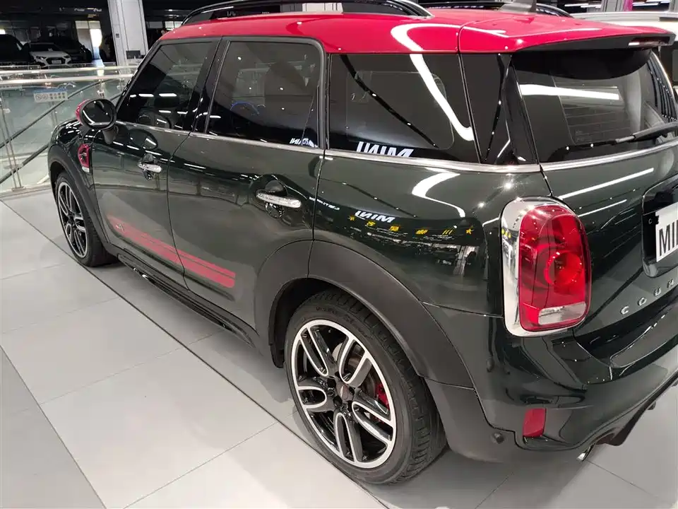 MINI JCW COUNTRYMAN